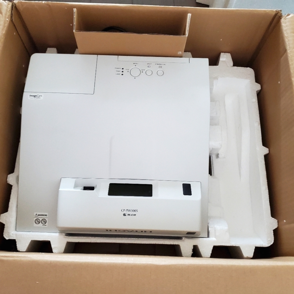 Hitachi WXGA Interactive Ultra-Short Throw 3LCD Projector (CP-TW3005)